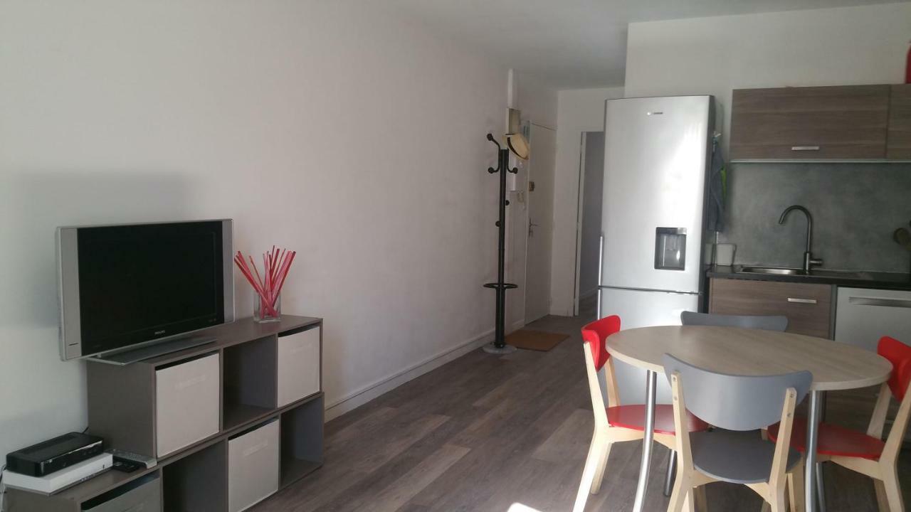 Appartement De Charme Au Calme カステルノ・ル・レ エクステリア 写真