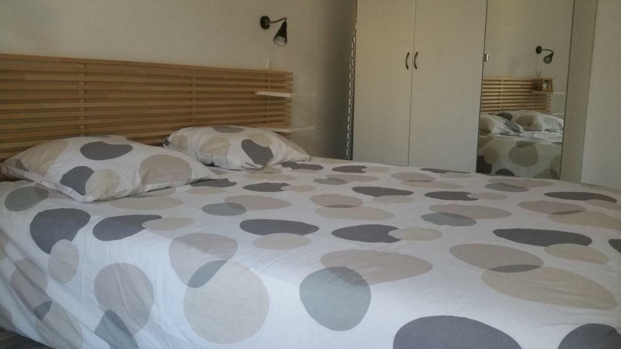 Appartement De Charme Au Calme カステルノ・ル・レ エクステリア 写真
